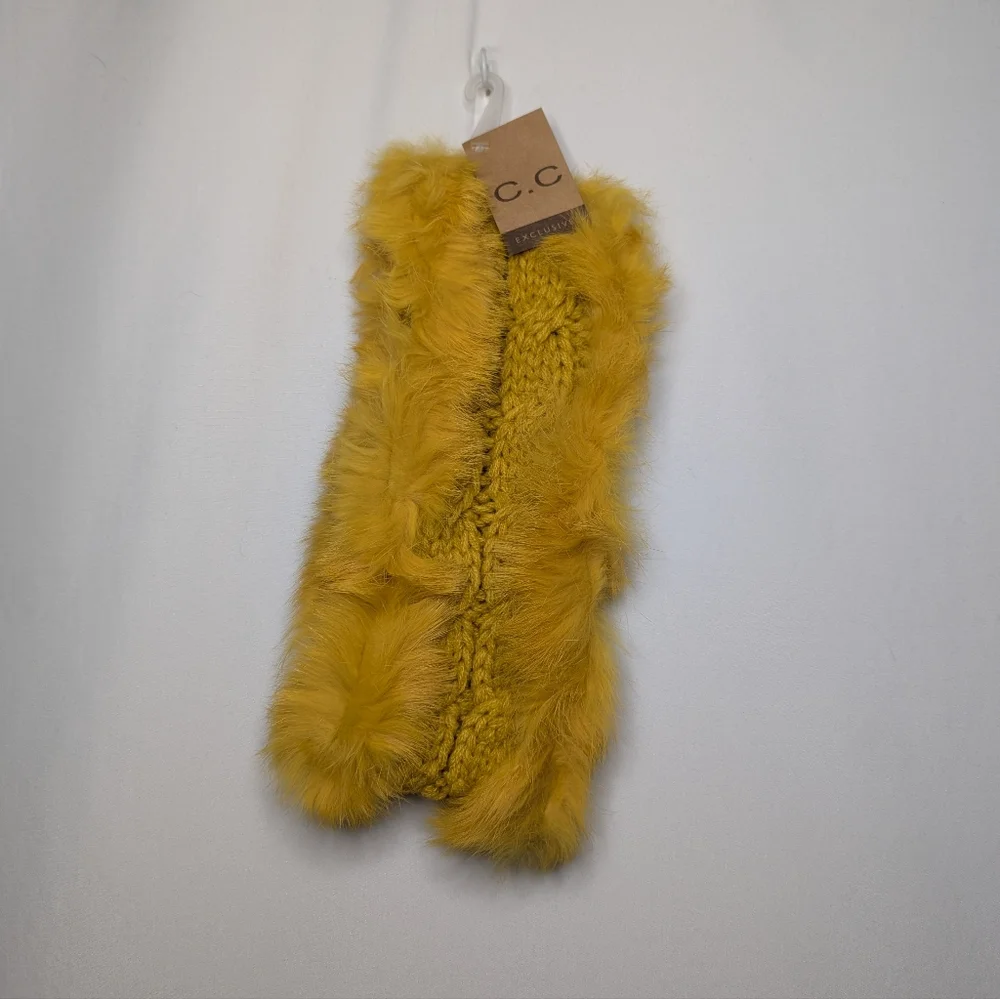 New C.C Cheveux Corp Womens Yellow Faux Fur Lined Cable Knit Headband One Size